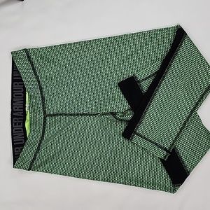 UNDER ARMOUR CROPPED COMPRESSION TIGHTS SIZE M